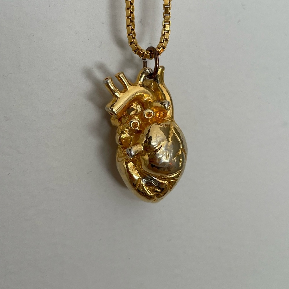 Anatomical heart pendant necklace 18k Gold